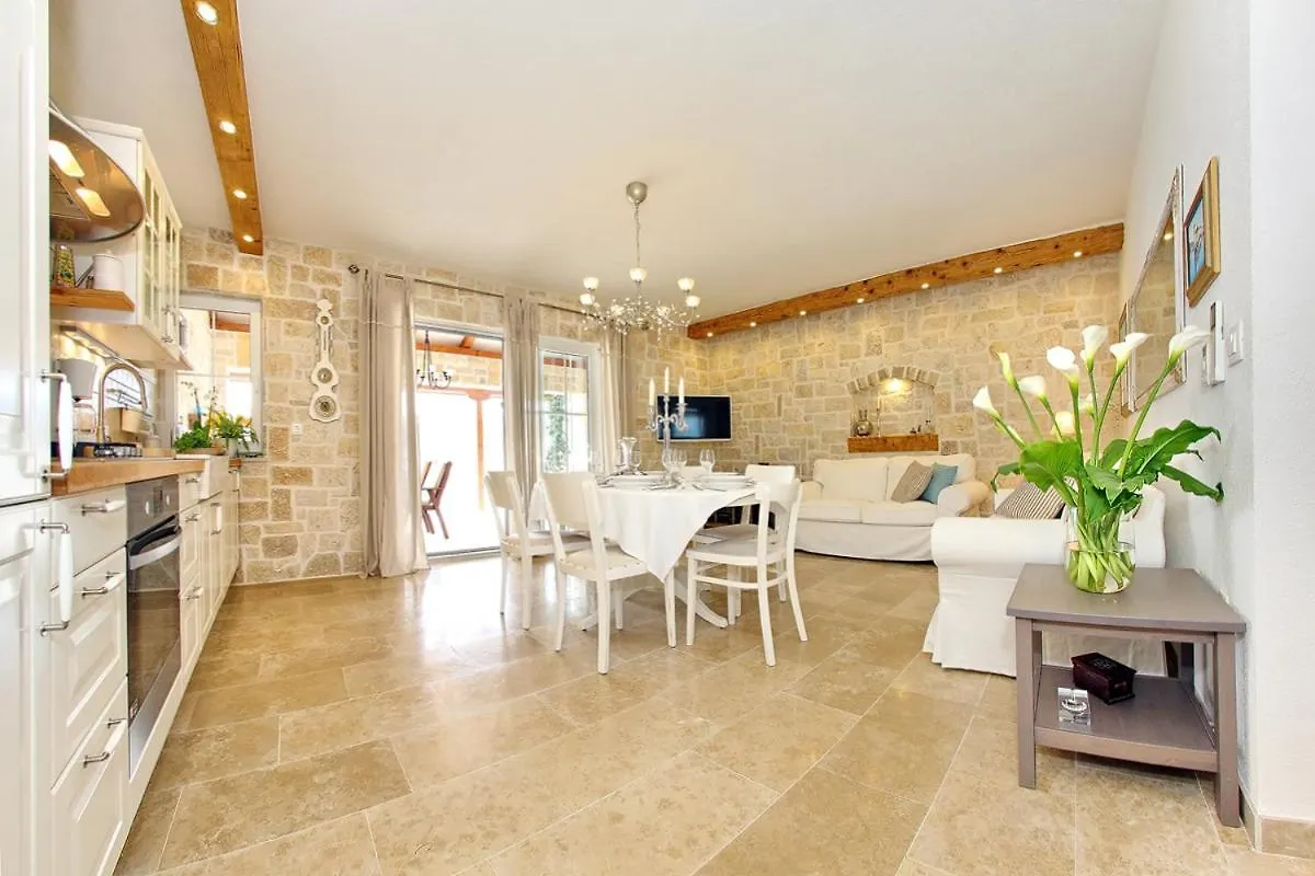 Villa Antisin Преко Хорватия
