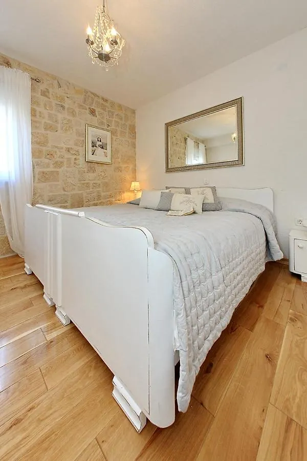 Villa Antisin Преко Хорватия