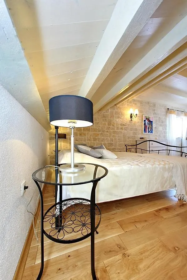 Villa Antisin Преко