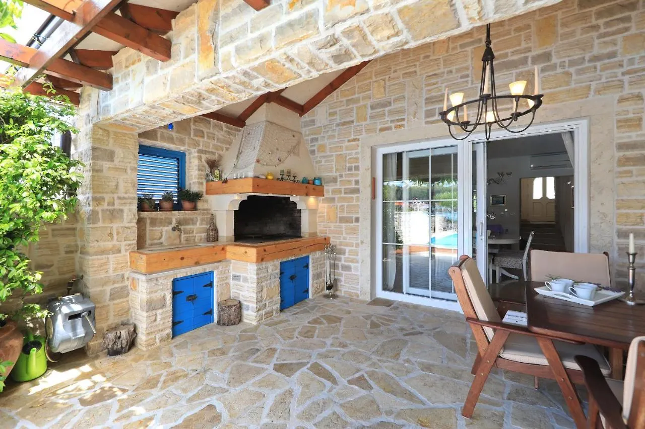 Villa Antisin Преко Хорватия